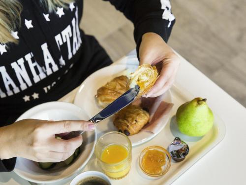 Jídlo v hotelu nebo okolí