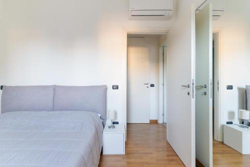 GuestHost - Bright Apartment M1 Precotto Milano
