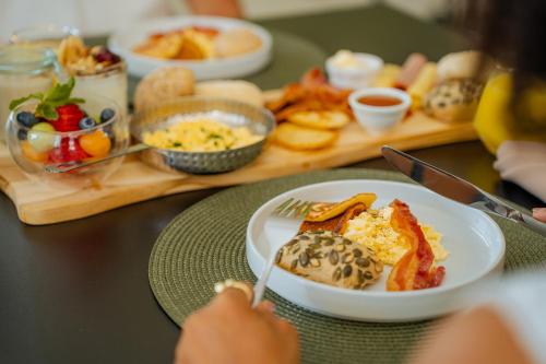 Jídlo v hotelu nebo okolí