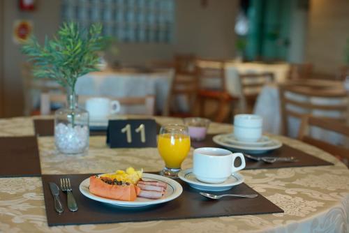 Jídlo v hotelu nebo okolí