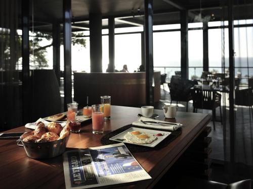 Φαγητό σε αυτό το ξενοδοχείο ή κάπου εκεί κοντά