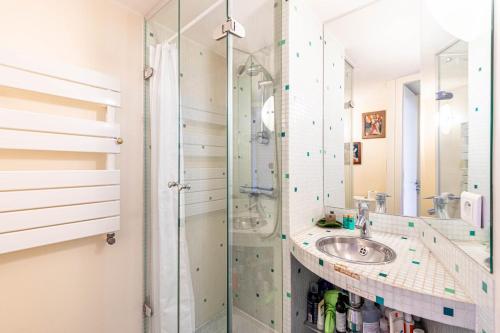 GuestReady - Spacious mid-term apartment for 4