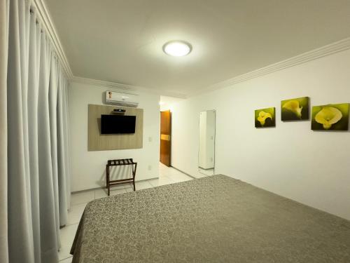 TV/trung tâm giải trí tại Annamar Hotel