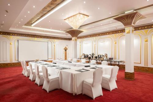 Thức uống tại JAZ Pyramids Resort