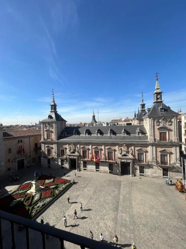 Apartamento con vistas impresionantes 170m2 muy amplio y lujoso- 1 Min Plaza Mayor