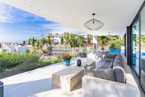 Villa Nido Modern 4 bed villa with sea views