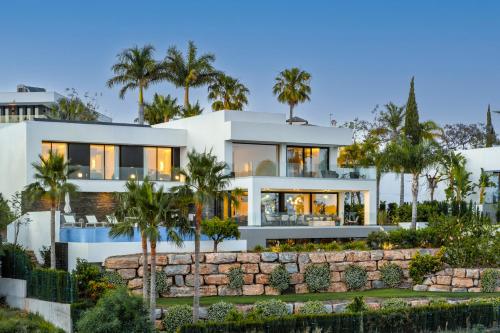 Villa Nido Modern 4 bed villa with sea views