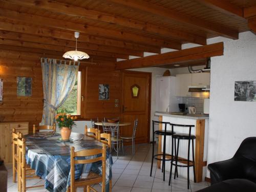 Chalet spacieux à Gérardmer avec terrasse et équipements familiaux
