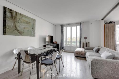 Appartement de 3 chambres avec Balcon à proximité de l'Arc de triomphe