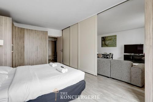 Appartement de 3 chambres avec Balcon à proximité de l'Arc de triomphe