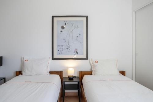 Cozy 2BR Apartment in Albufeira with Balcony, by Hopstays