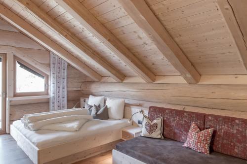 Postel nebo postele na pokoji v ubytování Chalet Resort Sölden