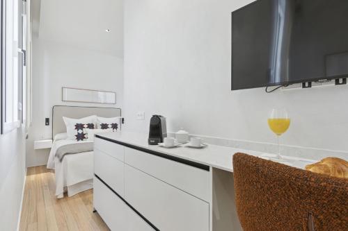 Bright New Studio Near Madrid City Center