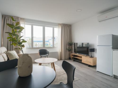 Avant Holidays By CanariasGetaway