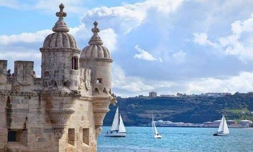 Ideal address with fantastic view Castel -Old Town-River