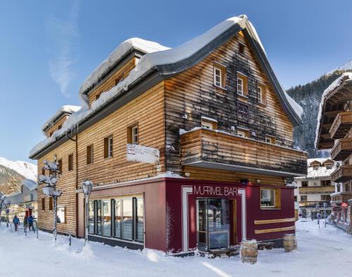 Murrmel Apartments