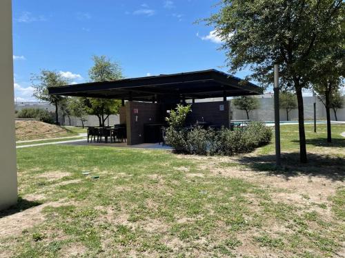 Jardí fora de Depa con Cocina, Sala, Comedor y Alberca