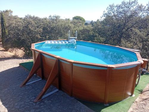 Der Swimmingpool an oder in der Nähe von La Cabaña del Paito