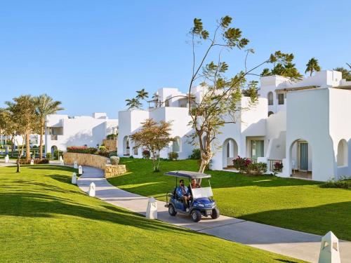 Κήπος έξω από το Hotel Novotel Sharm El-Sheikh