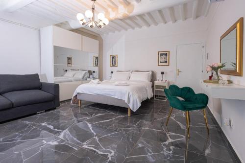 Postel nebo postele na pokoji v ubytování REALE B&b Empoli terrazza vista città