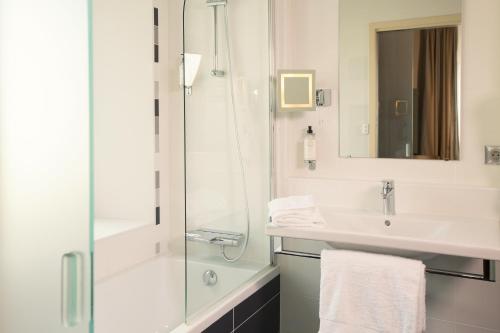 Un baño de Best Western Plus Richelieu