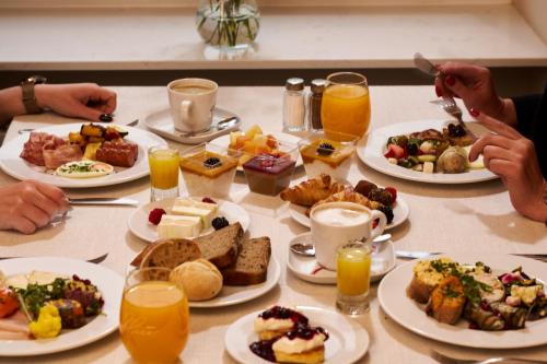 Jídlo v hotelu nebo okolí