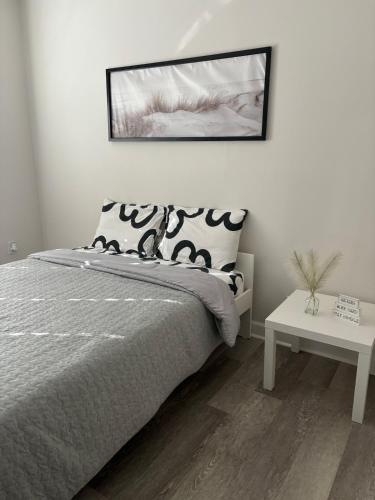 Ένα ή περισσότερα κρεβάτια σε δωμάτιο στο Welcome to this Modern listing in the Heart Of ATL