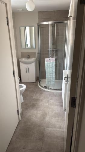Ένα μπάνιο στο Fadó apartment no 2