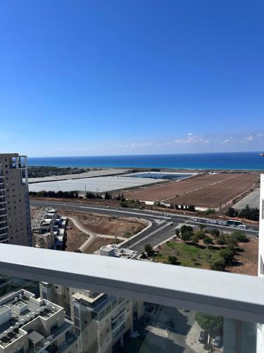 Fotografie z fotogalerie ubytování מיני פנטהאוז יוקרתי מול הים v destinaci Ma‘bara