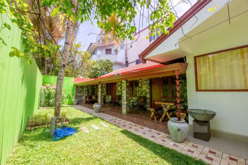 Κήπος έξω από το Countryroad Dickwella