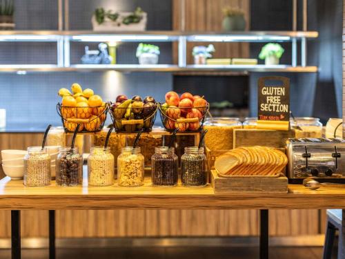 Jídlo v hotelu nebo okolí