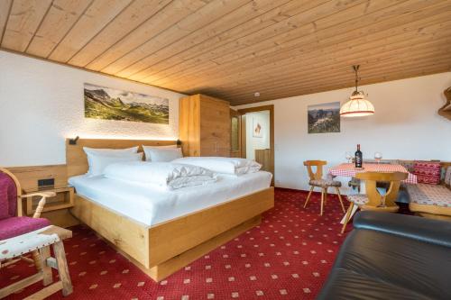 Postel nebo postele na pokoji v ubytování Berghof Mehlan