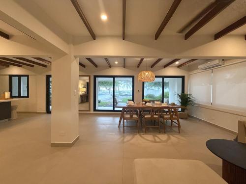 Gallery image of Luxury Beachfront in Playa Tivives, Puntarenas with Ocean Views,Pool in Tivives