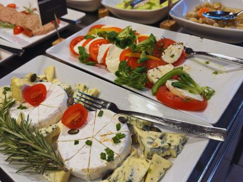 Jídlo v hotelu nebo okolí