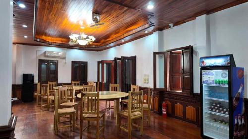 TV a/nebo společenská místnost v ubytování Ban Phanluang Guesthouse