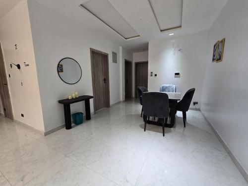 Posezení v ubytování Beautiful 2 bedroom Apartment with Pool