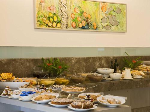 Jídlo v hotelu nebo okolí