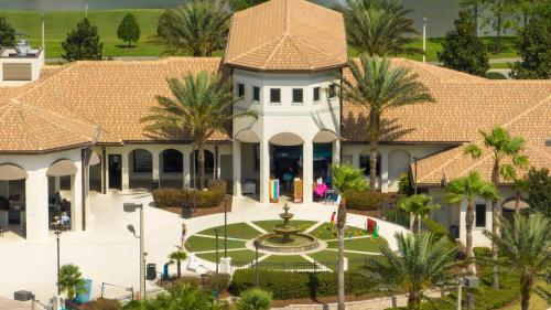 Immaculate Family Home - 7 Bed - with an Amazing Waterfall Pool photo 81