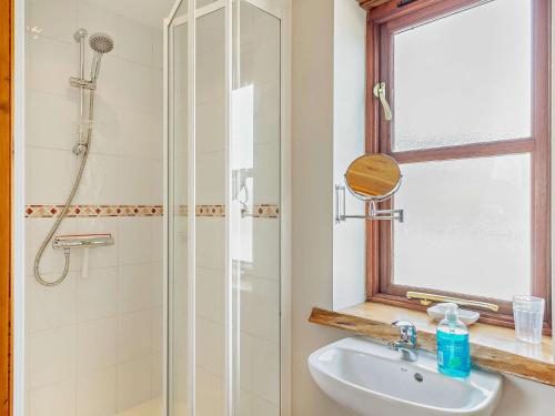 Et badeværelse på 3 Bed in Clovelly BURFL