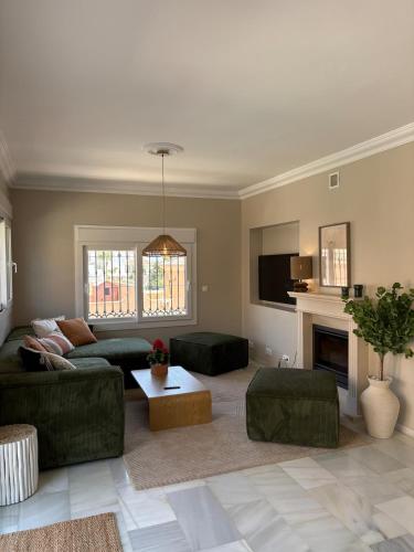 Luxury Villa with Panorama View and Heated Pool