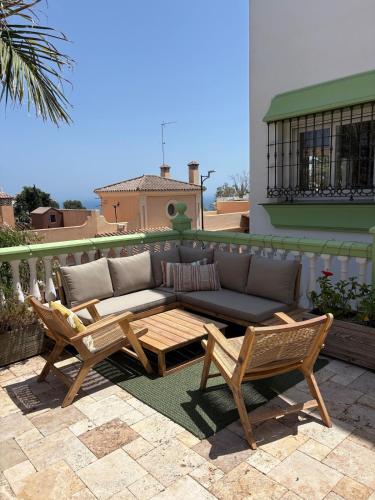Luxury Villa with Panorama View and Heated Pool
