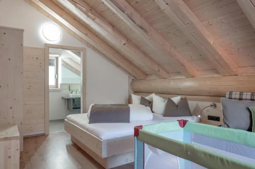 Postel nebo postele na pokoji v ubytování Chalet Resort Sölden