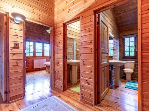 a bathroom with two sinks and two toilets at 4 Bed in Clovelly 00356 in Clovelly