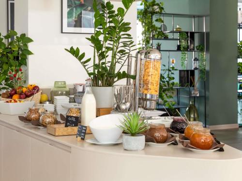 Jídlo v hotelu nebo okolí