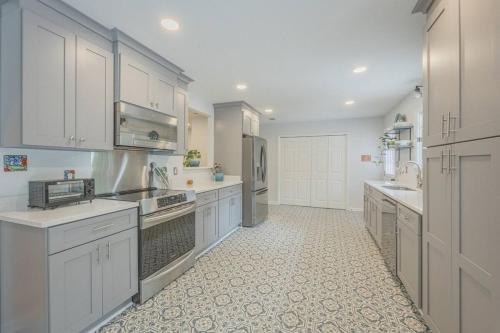 Foto sihtkohas Athens asuva majutusasutuse Restful Riverside Residence w Firepit galeriist