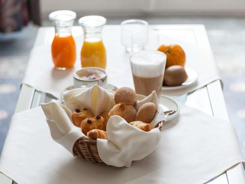 Mad på hotellet eller i nærheden