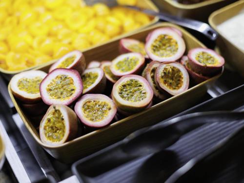 Comida en o cerca de este hotel