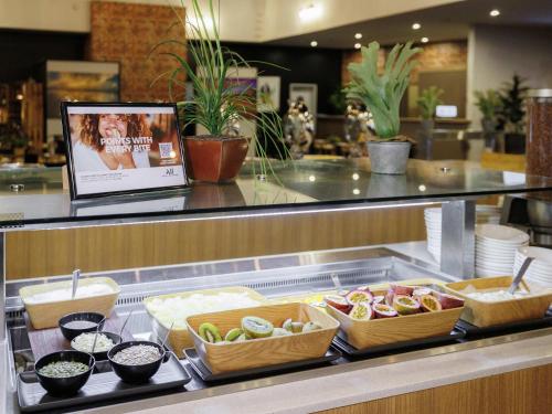 Comida en o cerca de este hotel