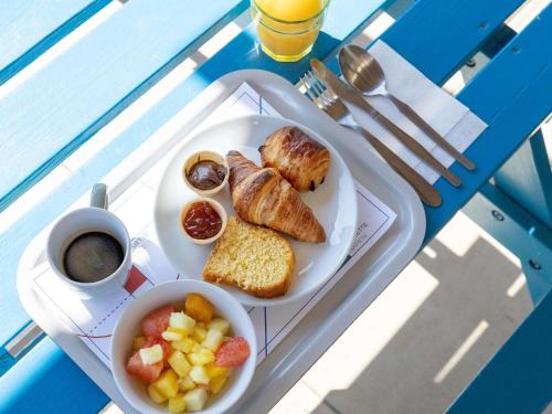 Jídlo v hotelu nebo okolí