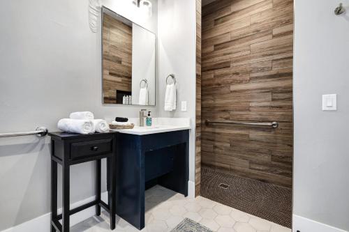 Ένα μπάνιο στο Nueces - A Birdy Vacation Rental